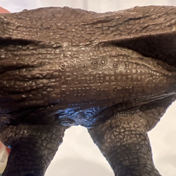 2017 Schleich Am Limes 69 Triceratops Figure D-73527 Dinosaur Red - Picture 7 of 7